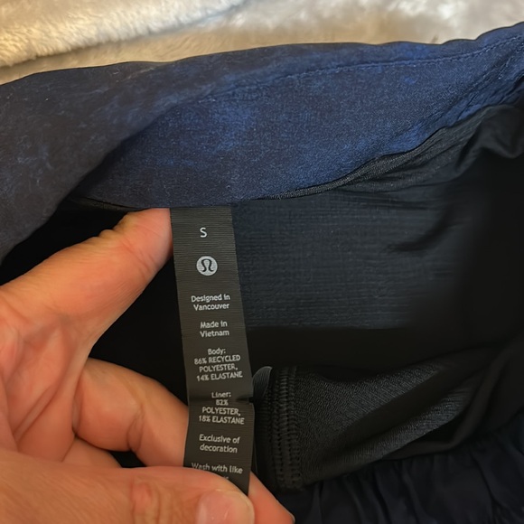 Lululemon men’s surge shorts with liner - Picture 2 of 6